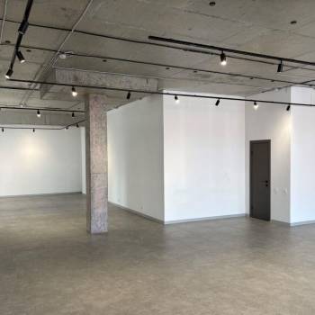 Сдается Нежилое помещение, 140 м²