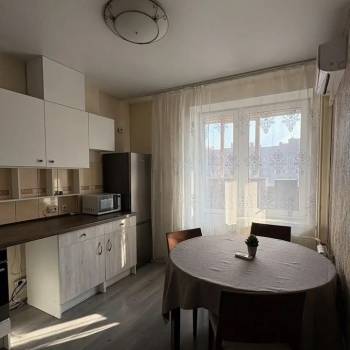 Сдается 2-х комнатная квартира, 67 м²