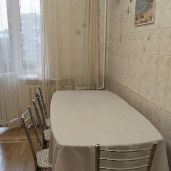 Сдается Многокомнатная квартира, 90 м²