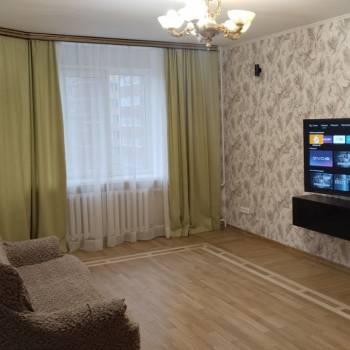 Сдается Многокомнатная квартира, 90 м²