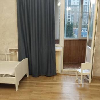 Сдается Многокомнатная квартира, 90 м²
