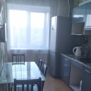 Сдается Многокомнатная квартира, 64 м²