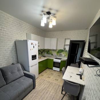 Сдается 1-комнатная квартира, 41 м²