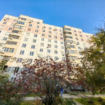 Продается Многокомнатная квартира, 82,6 м²