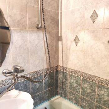 Продается Многокомнатная квартира, 82,6 м²