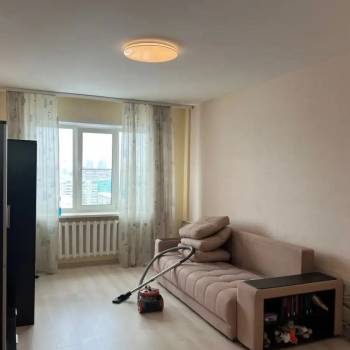 Продается 1-комнатная квартира, 45,6 м²