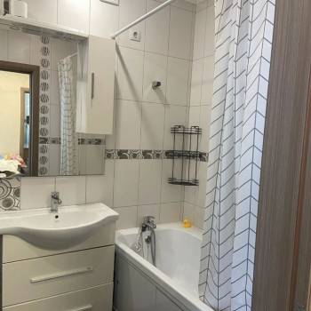 Сдается Многокомнатная квартира, 58,6 м²