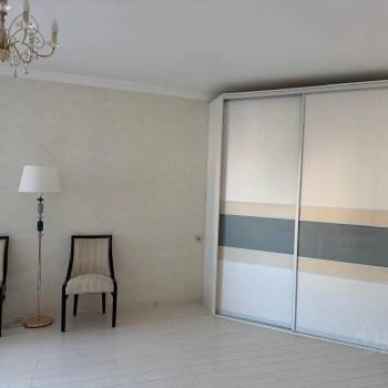 Продается 1-комнатная квартира, 57,3 м²