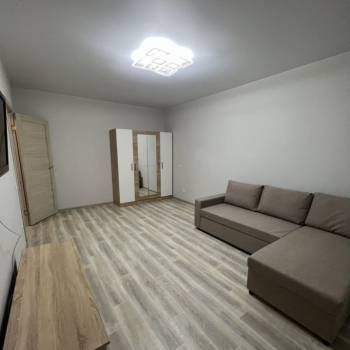 Сдается 1-комнатная квартира, 41 м²