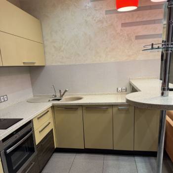Сдается Многокомнатная квартира, 64 м²