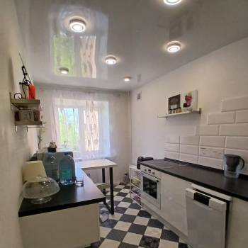 Продается Многокомнатная квартира, 65,9 м²