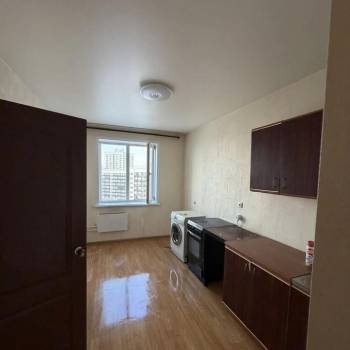 Продается 1-комнатная квартира, 42,5 м²