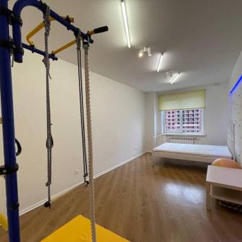 Сдается Многокомнатная квартира, 100 м²