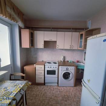 Сдается 1-комнатная квартира, 38 м²