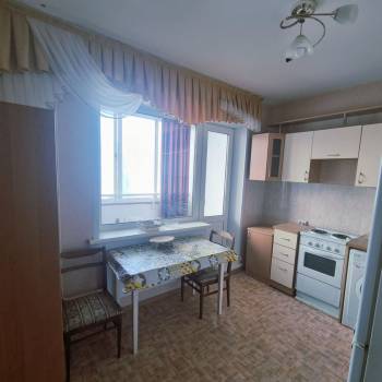Сдается 1-комнатная квартира, 38 м²