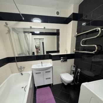 Сдается 1-комнатная квартира, 50 м²