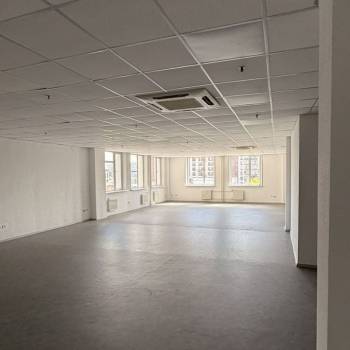 Сдается Нежилое помещение, 160 м²