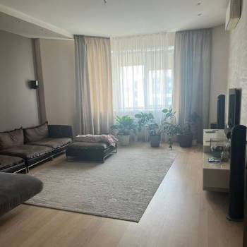 Продается Многокомнатная квартира, 139,2 м²
