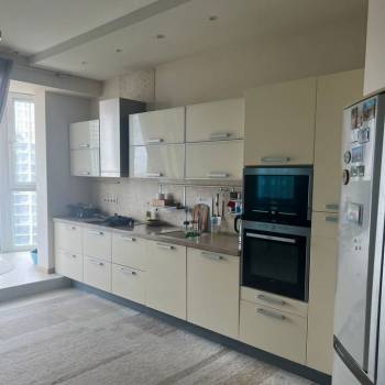 Продается Многокомнатная квартира, 139,2 м²