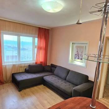 Сдается 1-комнатная квартира, 46 м²