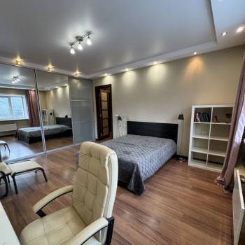 Сдается Многокомнатная квартира, 103 м²