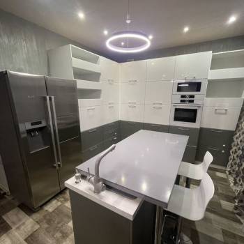 Сдается Многокомнатная квартира, 117 м²