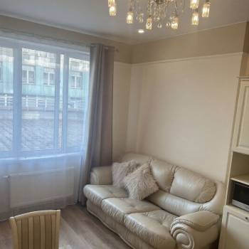 Продается 1-комнатная квартира, 50,2 м²