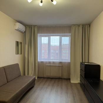 Сдается 1-комнатная квартира, 42 м²