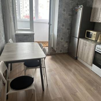 Сдается 1-комнатная квартира, 52 м²