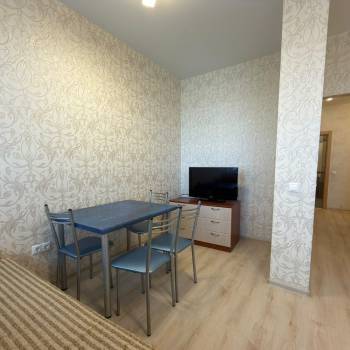 Сдается Многокомнатная квартира, 100 м²