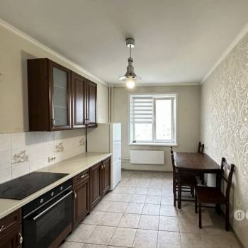 Сдается 1-комнатная квартира, 54 м²