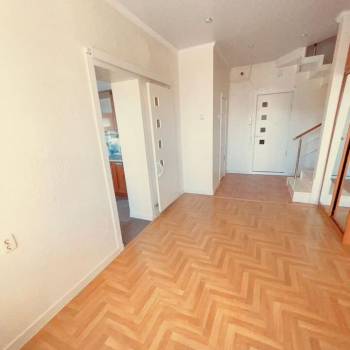 Продается Многокомнатная квартира, 120 м²