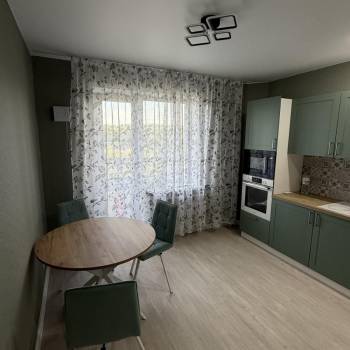 Сдается 2-х комнатная квартира, 65 м²