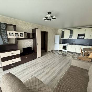 Сдается 1-комнатная квартира, 50 м²