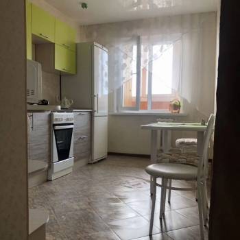 Сдается 1-комнатная квартира, 38 м²
