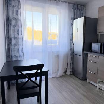 Сдается 1-комнатная квартира, 40 м²