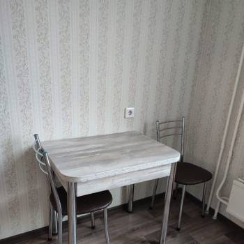Сдается 1-комнатная квартира, 38 м²