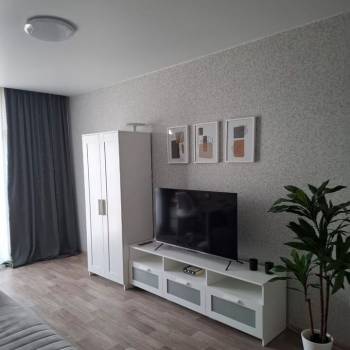 Сдается 1-комнатная квартира, 42 м²