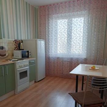 Сдается 1-комнатная квартира, 40 м²