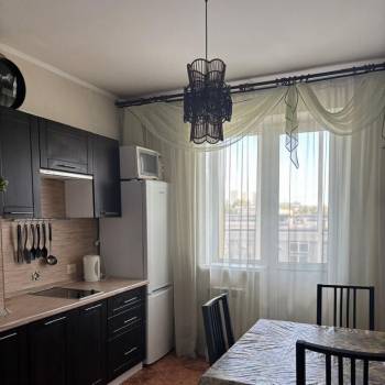 Сдается 1-комнатная квартира, 47 м²