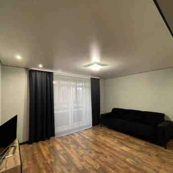 Продается 1-комнатная квартира, 35 м²