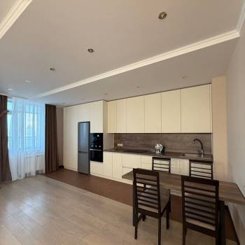 Сдается 2-х комнатная квартира, 90 м²