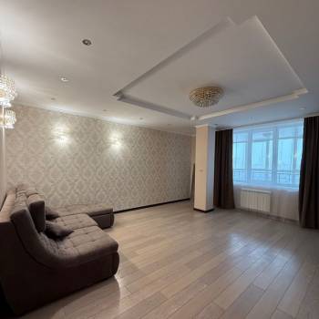 Сдается 2-х комнатная квартира, 90 м²