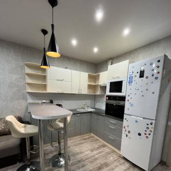 Сдается 1-комнатная квартира, 42 м²