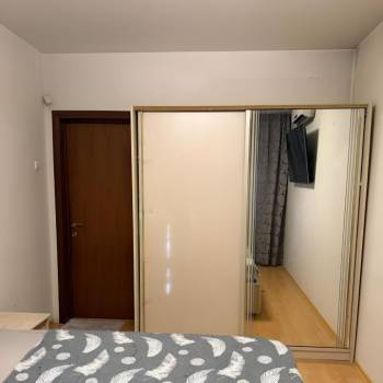 Продается Многокомнатная квартира, 77 м²