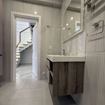 Сдается Многокомнатная квартира, 140 м²