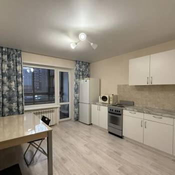 Сдается 2-х комнатная квартира, 60 м²