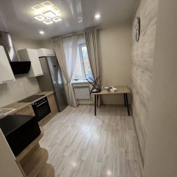 Сдается 1-комнатная квартира, 42 м²