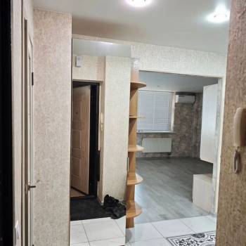 Продается 1-комнатная квартира, 49 м²