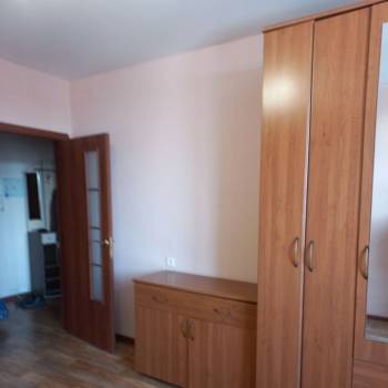 Продается 1-комнатная квартира, 42 м²